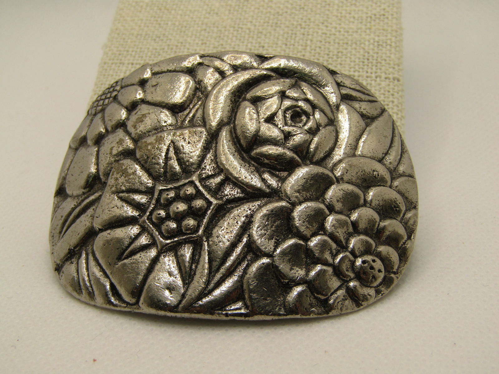 Vintage Floral Shoe Clip, Signed MUSI, 2.5" by 1.75", Repousse - 3