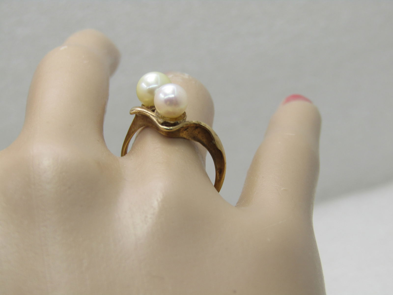 Vintage 10kt Double Pearl Ring, Sz. 7 - 5