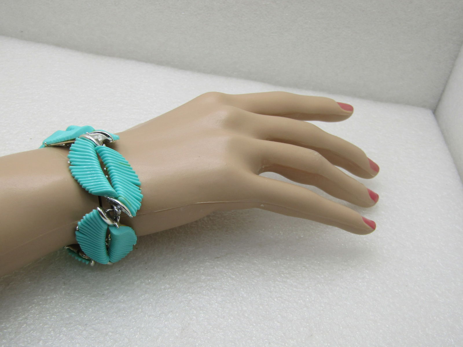 Vintage BSK Turquoise Lucite Feathered Bracelet, 7.5", - 4