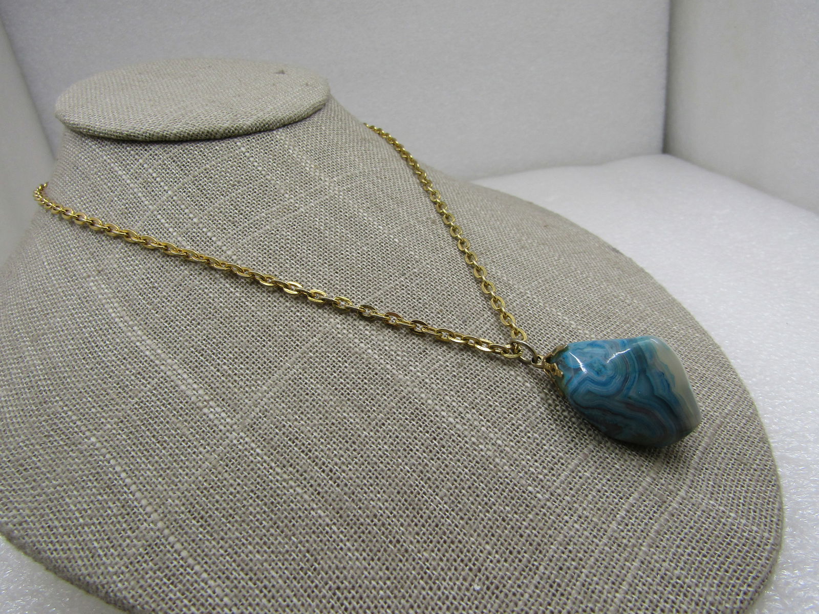 Vintage Blue Stone/Agate Necklace 18", Gold Tone - 2