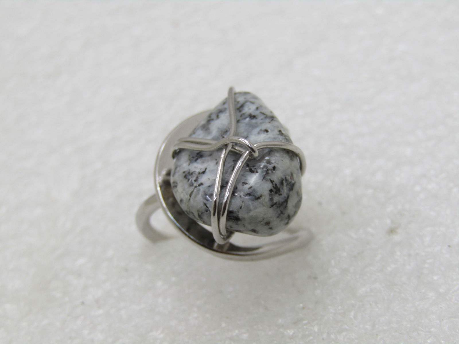 Vintage Granite Souvenir Ring, Size 5-6, Silver Tone, New in Box - 3