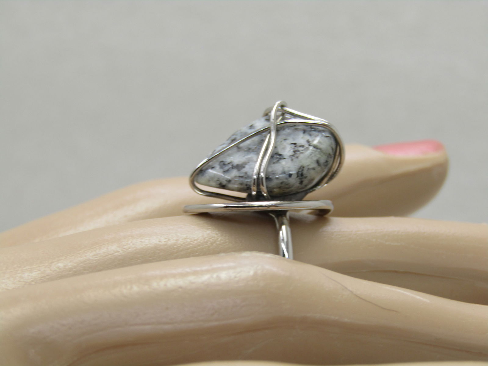 Vintage Granite Souvenir Ring, Size 5-6, Silver Tone, New in Box - 6