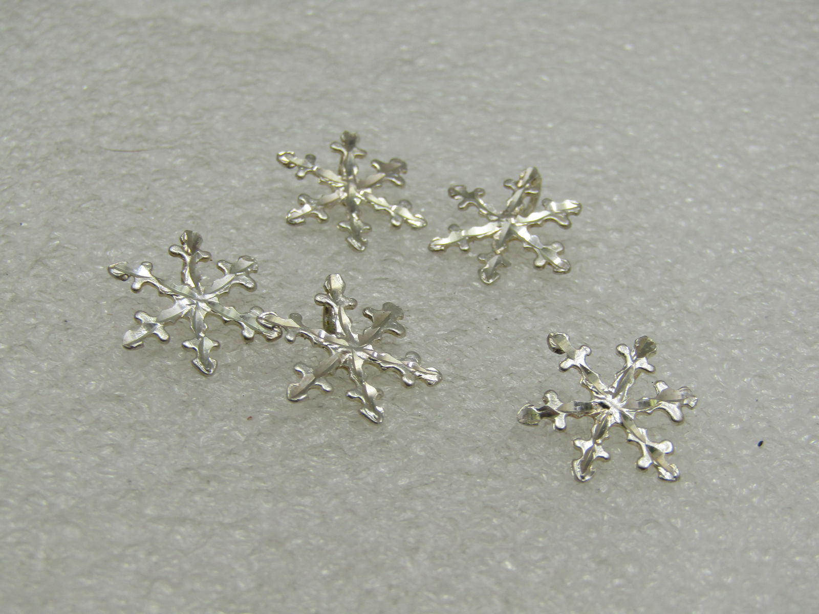 5 Sterling Silver Snowflake Pendants, Diamond Cut - 4