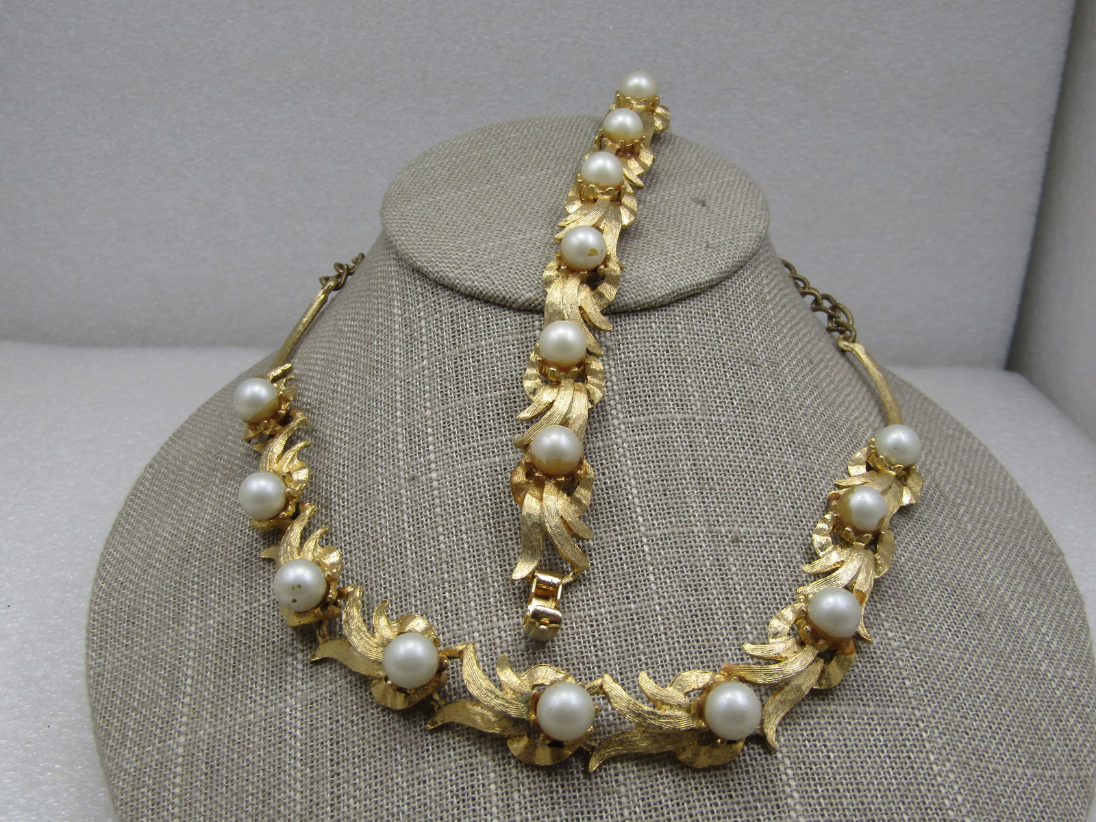 Vintage Faux Pearl LeaF Chocker & Bracelet Set, 1960's - 2