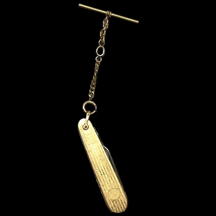 Vintage 14k Gold Filled Pocket Watch on Chain: Title: Vintage 14k Gold Filled Pocket Watch on Chain Description: Vintage 14k Gold Filled Pocket Watch on ChainHallmarked: 14k Gold FilledWeighs 17.2 grams Chain Measures Approx. 2.5 inchesPocket Knif