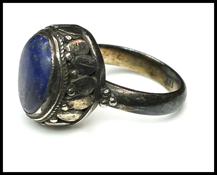 Vintage Sterling Silver Lapis Lazuli Ring - 7