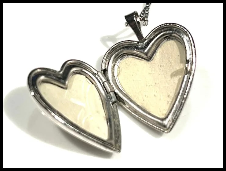 Vintage Sterling Silver Etched Heart Locket Necklace - 6