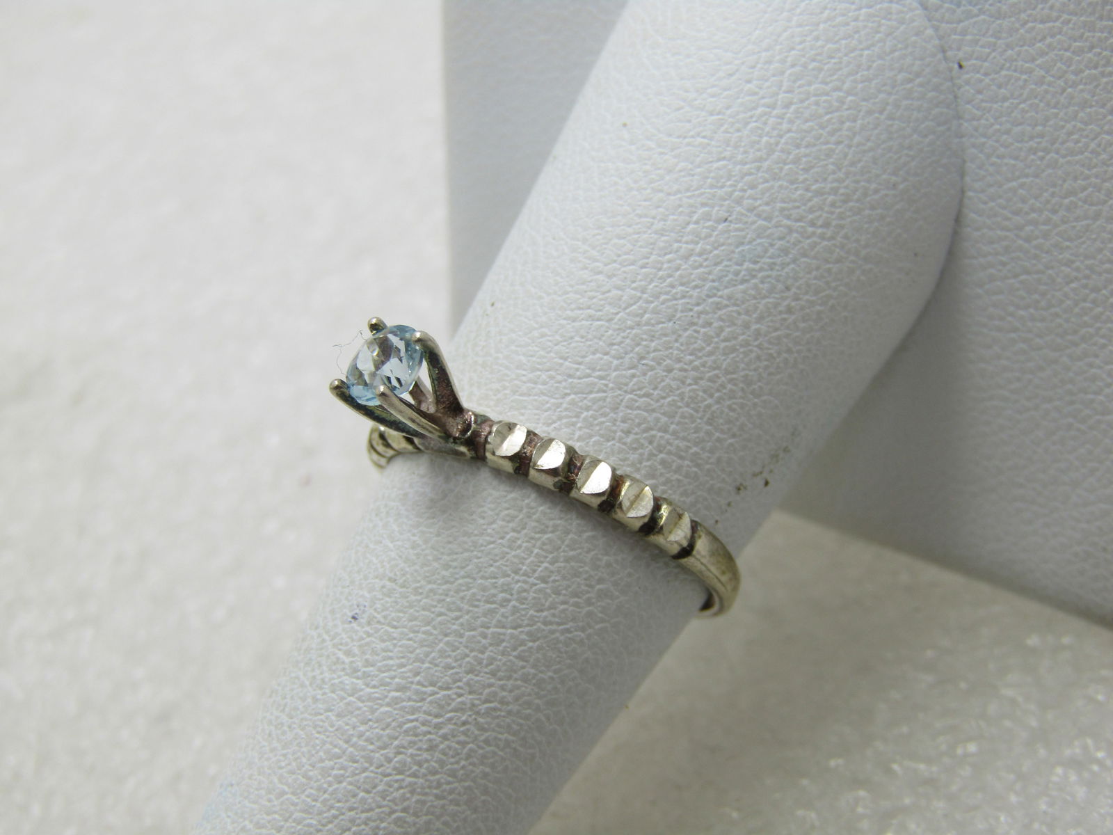 Vintage Blue Topaz Solitaire Ring, Sz. 8, Notched Band - 5