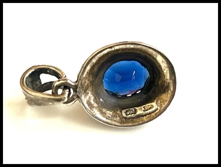 Vintage Sterling Silver Marcasite Deep Blue Stone Pendant - 7