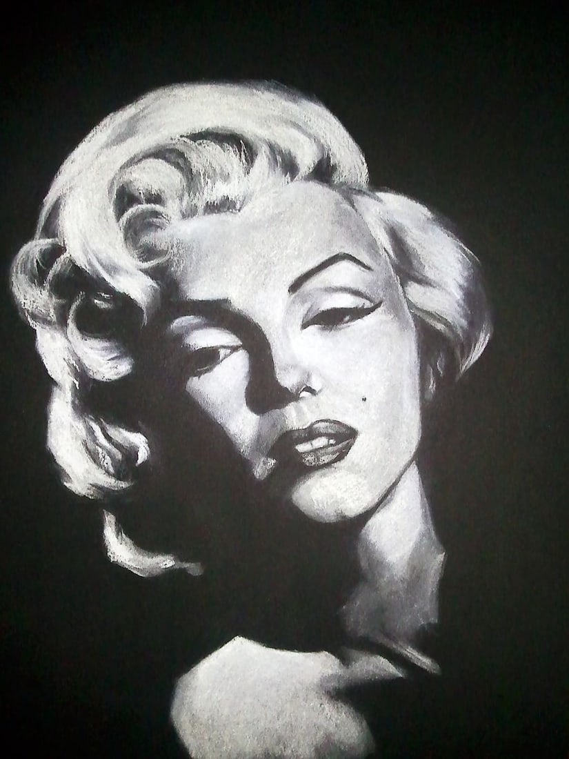 Coal painting Secret Yulia Lihina: Title: Coal painting Secret Yulia Lihina Description: No. Lih 26The coal painting titled "Secret" is a striking monochrome portrait of the legendary Marilyn Monroe. This piece captures the iconic