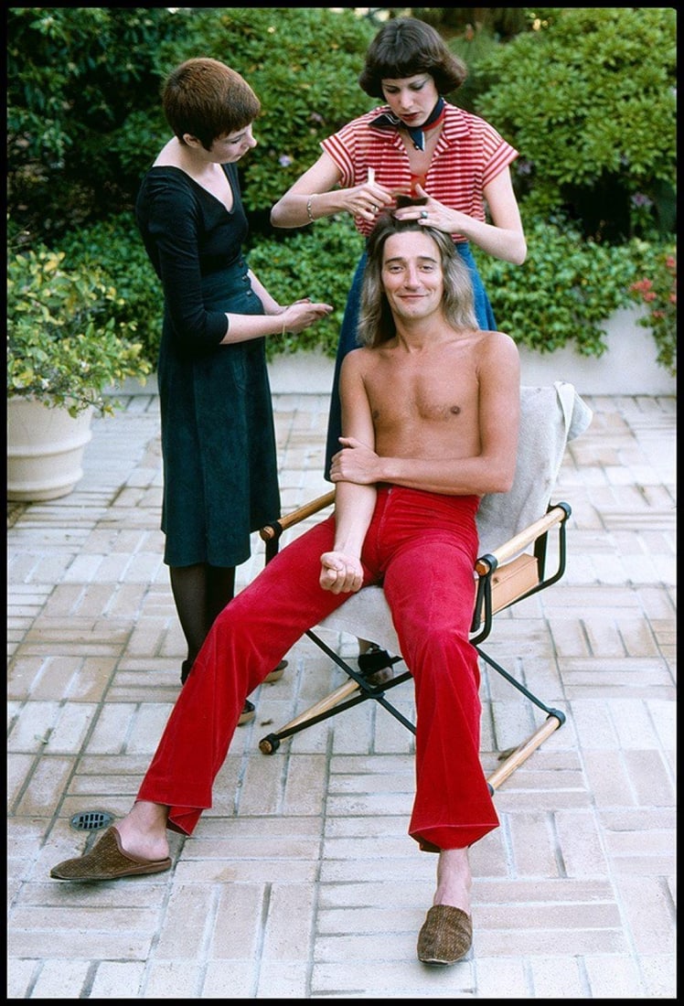 Rod Stewart – Beverly Hills, Los Angeles, 1976 Limited Estate Print: 1976 (printed later): Title: Rod Stewart – Beverly Hills, Los Angeles, 1976 Limited Estate Print: 1976 (printed later) Description: Rod Stewart – Beverly Hills, Los Angeles, 1976 Born in London in 1945, rock