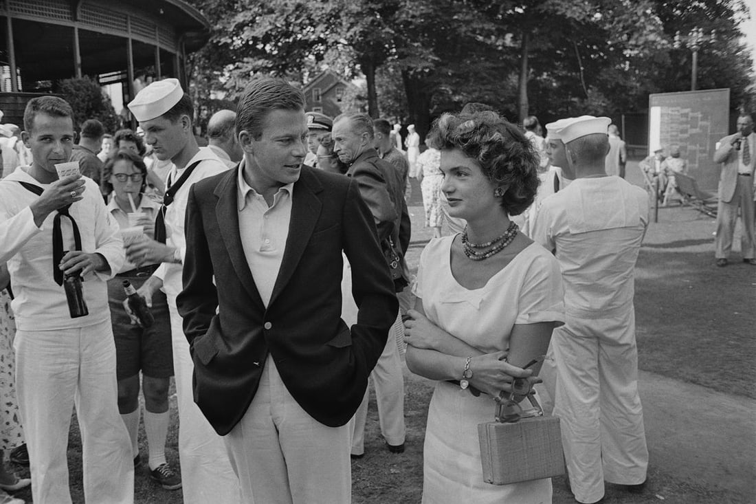 Tennis Guests later Jackie Kennedy Slim Aarons Limited Estate Edition: 1953 (Printed Later) - 18