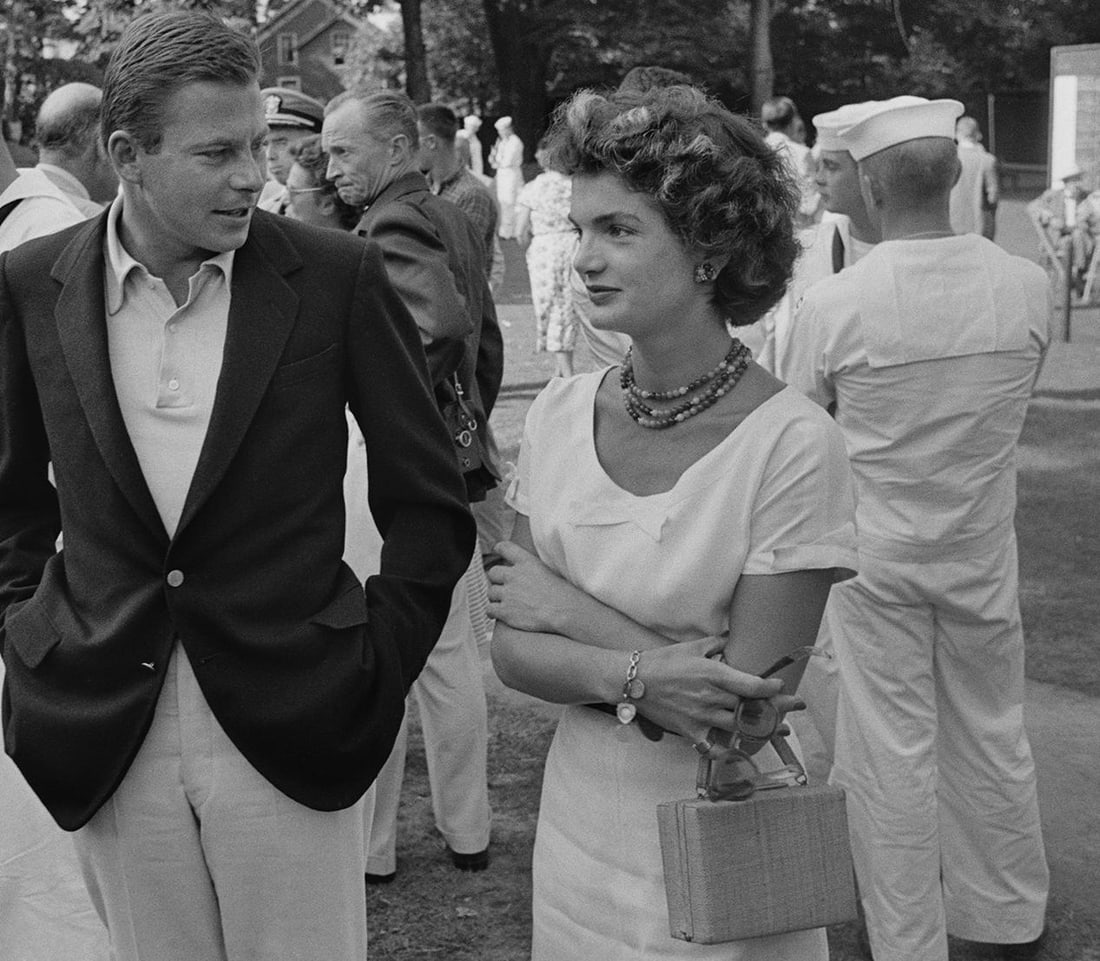 Tennis Guests later Jackie Kennedy Slim Aarons Limited Estate Edition: 1953 (Printed Later) - 8
