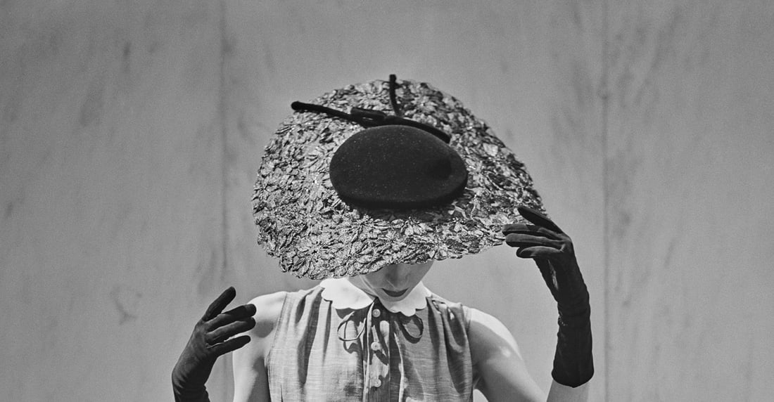 Saks Fifth Avenue Slim Aarons Limited Estate Print: 1955 (Printed Later) - 10