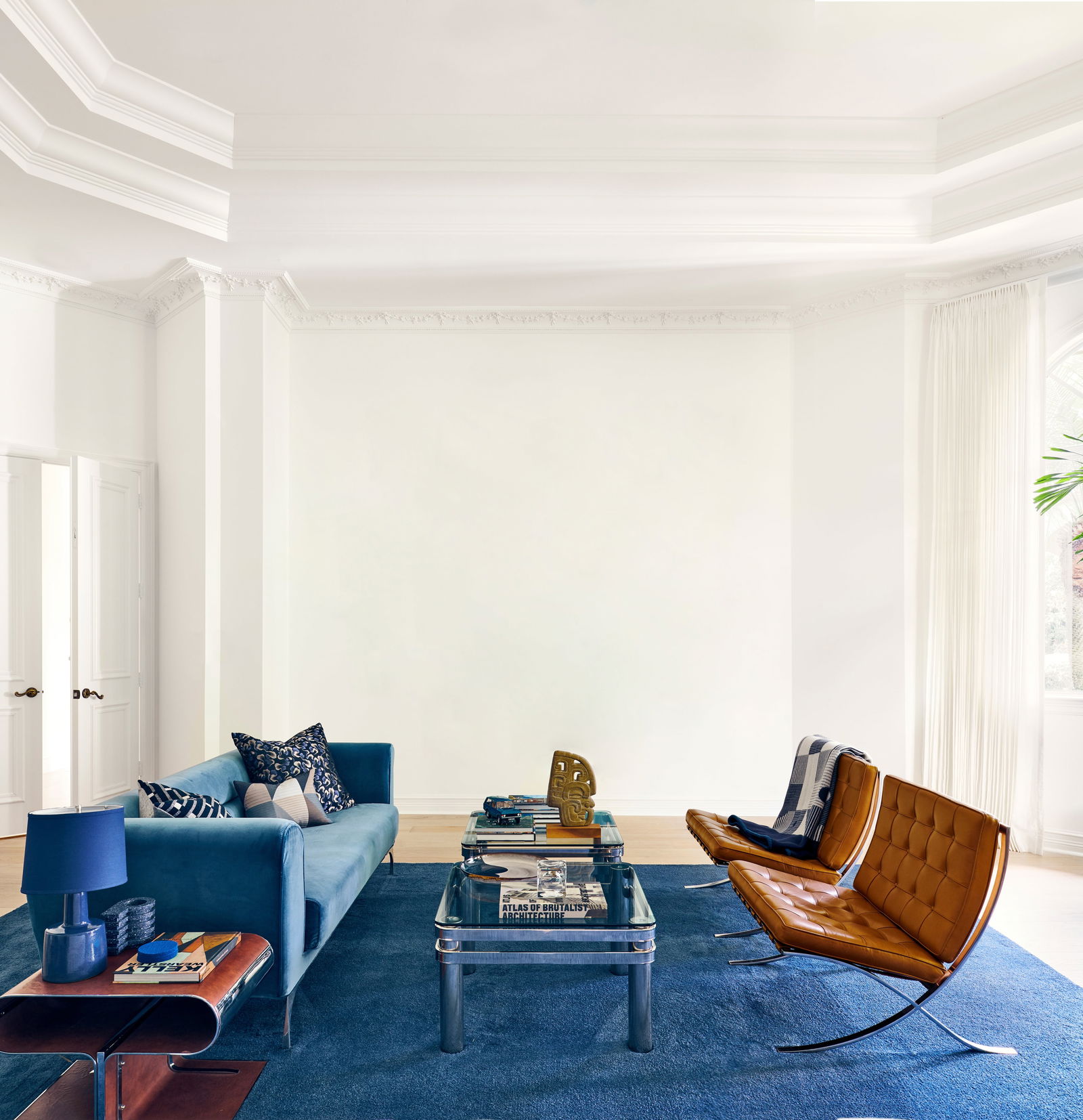 Slim Aarons Official Estate Print - Skiers At Verbier - Oversize: 1964 (Printed later) - 15