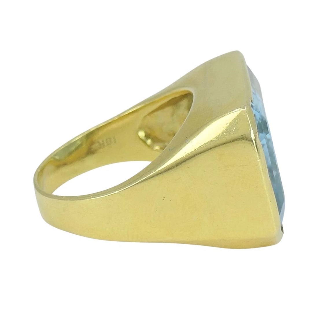 Vintage Aquamarine 18k Yellow Gold Cocktail Ring, Circa 1970s, size 9.25 - 9