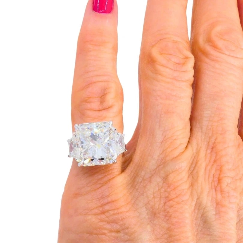 8.02-carat GIA Certified Diamond RING 18k White Gold Modern Jewelry - 6