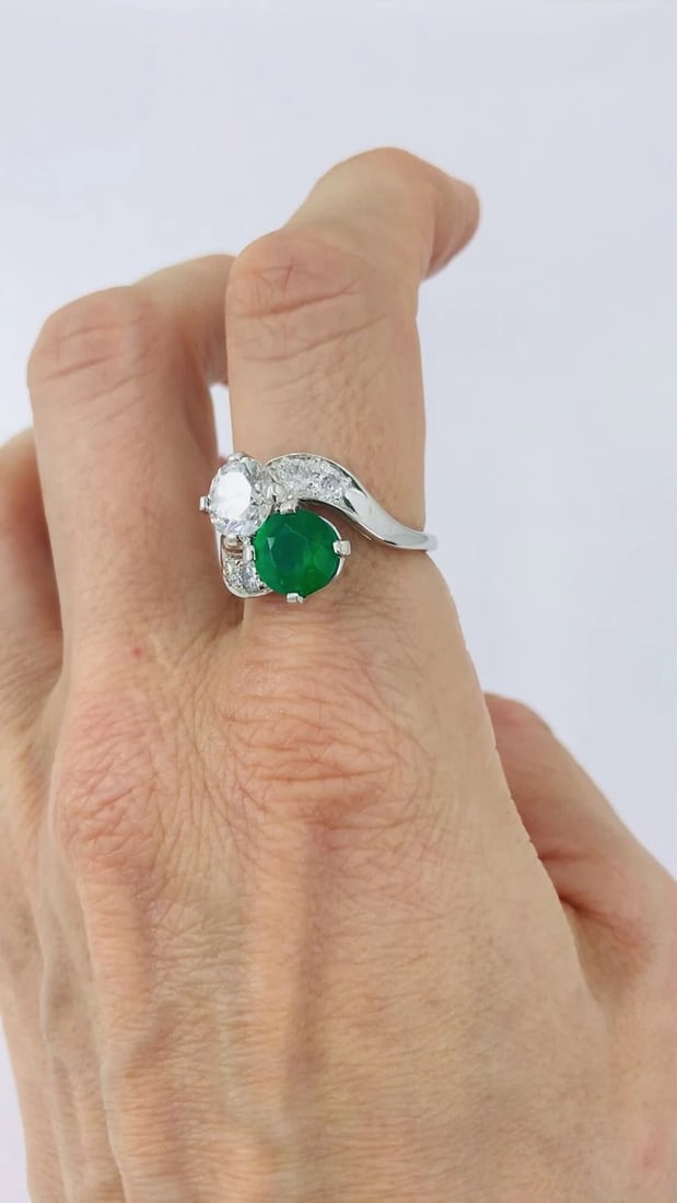 Vintage Platinum Toi et Moi Engagement Ring Diamond Emerald - 2