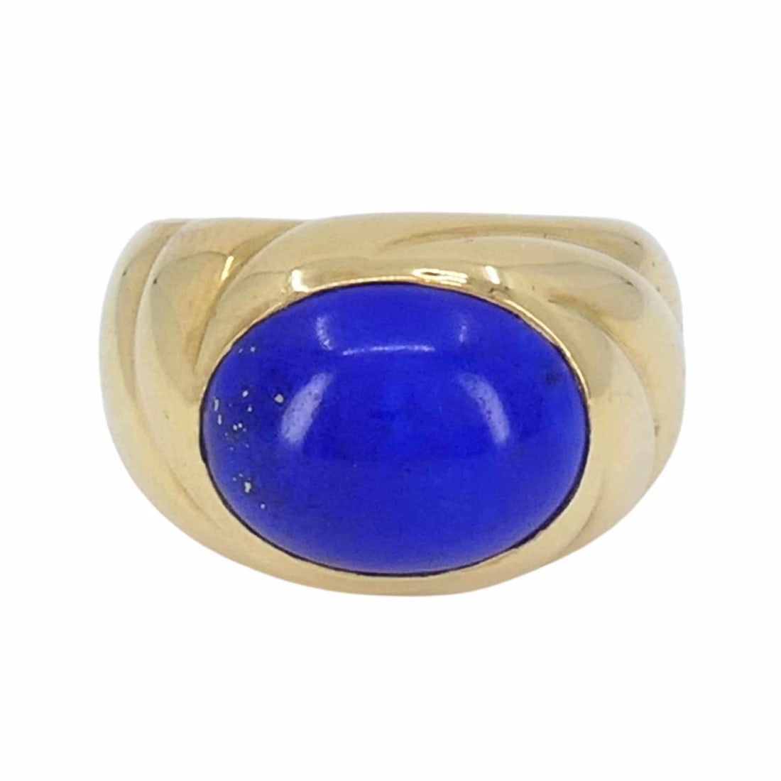 Vintage Van Cleef & Arpels 18k Gold Lapis Lazuli Ring: Title: Vintage Van Cleef & Arpels 18k Gold Lapis Lazuli Ring Description: This Van Cleef & Arpels ring is a late 1970s to early 1980s creation, showcasing the house’s signature approach to bold