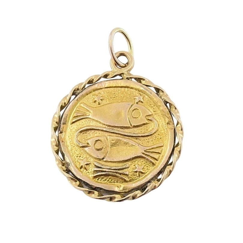 Vintage 18k Gold Reversible Capricorn Pisces Zodiac Pendant Diamond Accent - 4