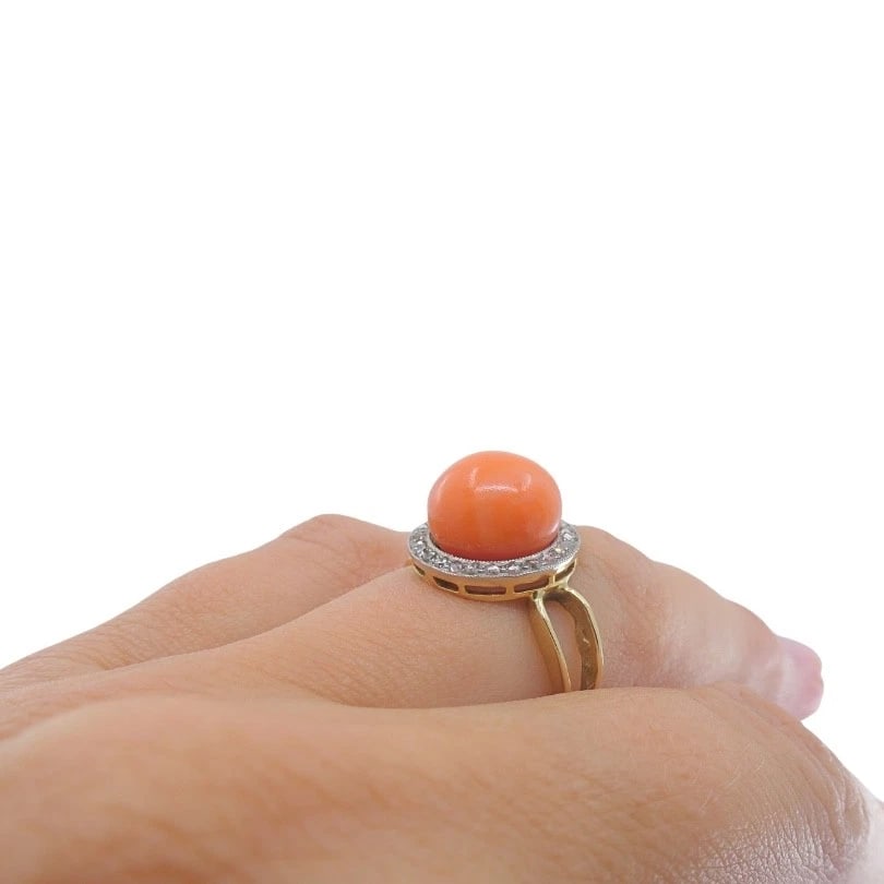 Vintage 14k Gold Coral Cabochon Diamond Halo Ring - 4
