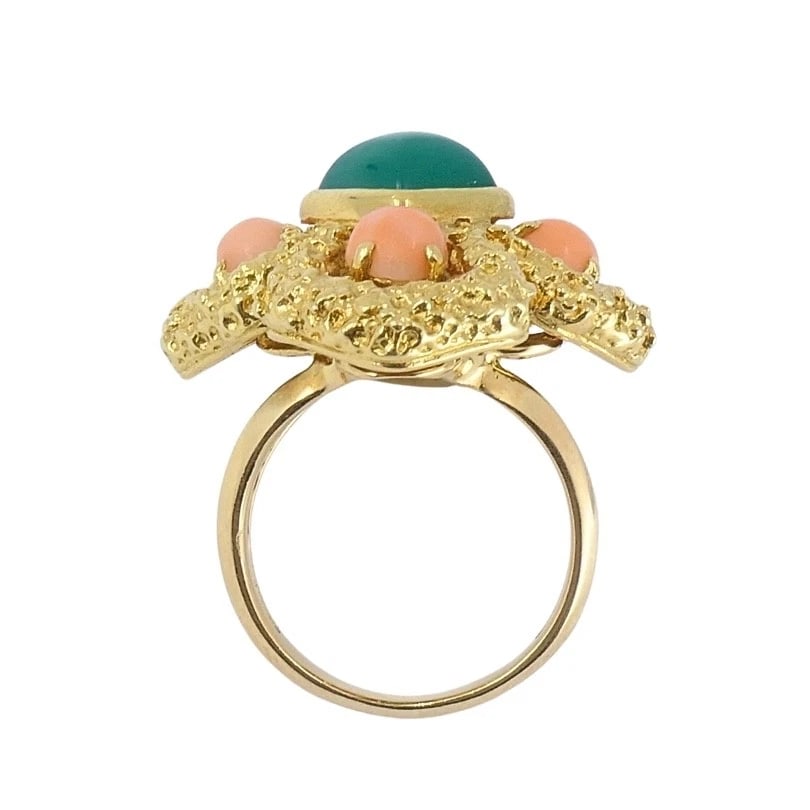 Vintage Van Cleef & Arpels 18k Gold Coral Chrysoprase Ring - 8