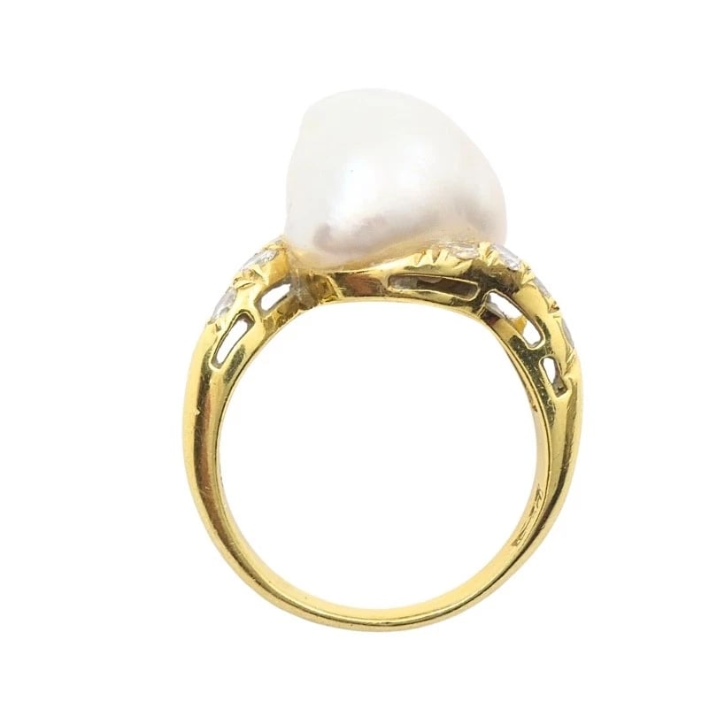 Vintage 18k Yellow Gold Baroque Pearl Diamond Ring - 9