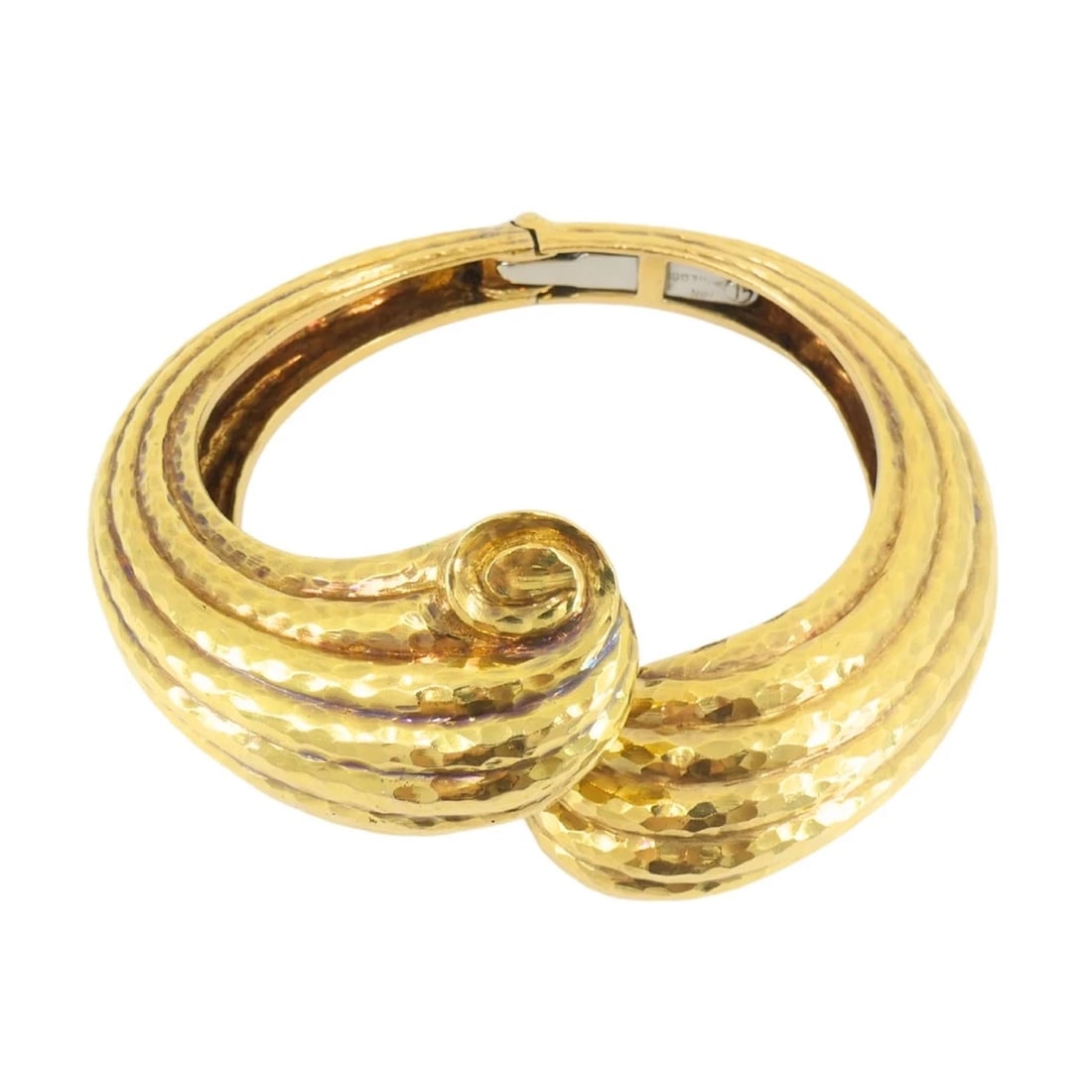 David Webb Hammered 18k Gold Cuff Bracelet - 5
