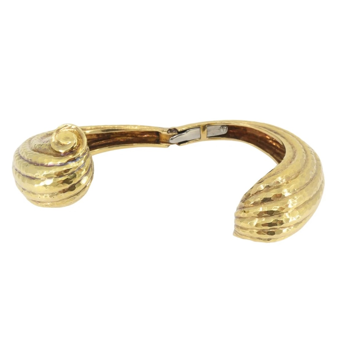 David Webb Hammered 18k Gold Cuff Bracelet - 7
