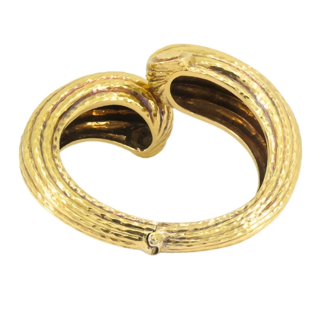 David Webb Hammered 18k Gold Cuff Bracelet - 9