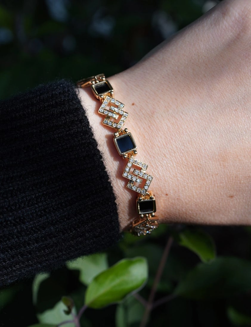 Vintage Van Cleef & Arpels 18k Gold Diamond Onyx Bracelet - 3
