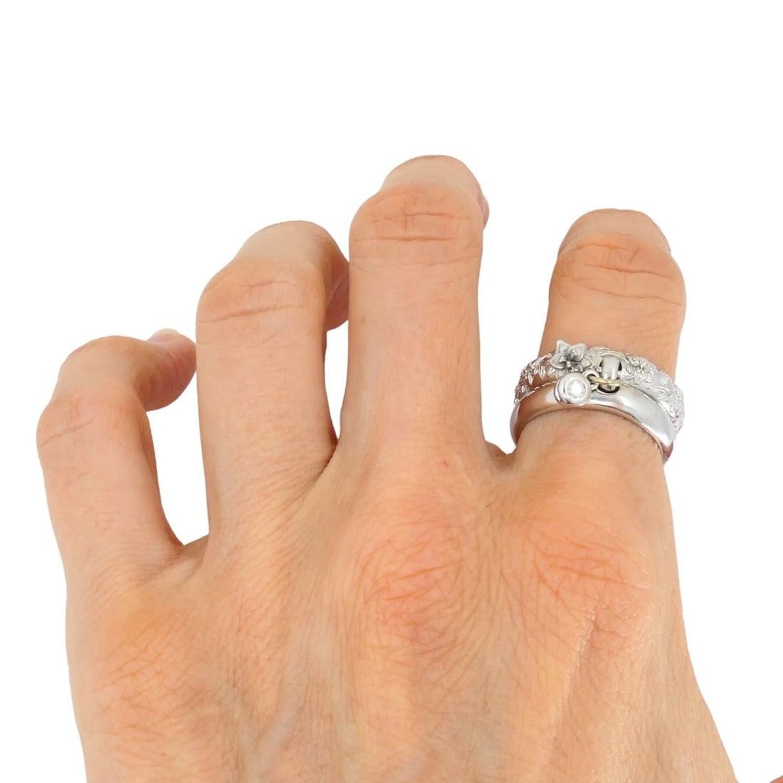 Carrera y Carrera 18K White Gold Double Ring with Diamond Floral Design - 10