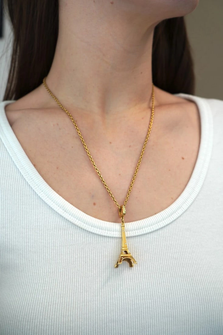 Louis Vuitton 18k Gold Diamond Eiffel Tower French Pendant Necklace - 2