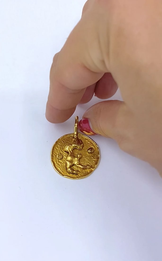 Jean Mahie 22k Gold Sculptural Abstract Pendant - 2