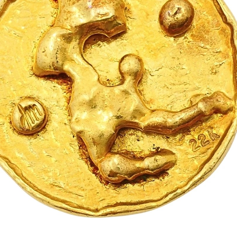 Jean Mahie 22k Gold Sculptural Abstract Pendant - 8