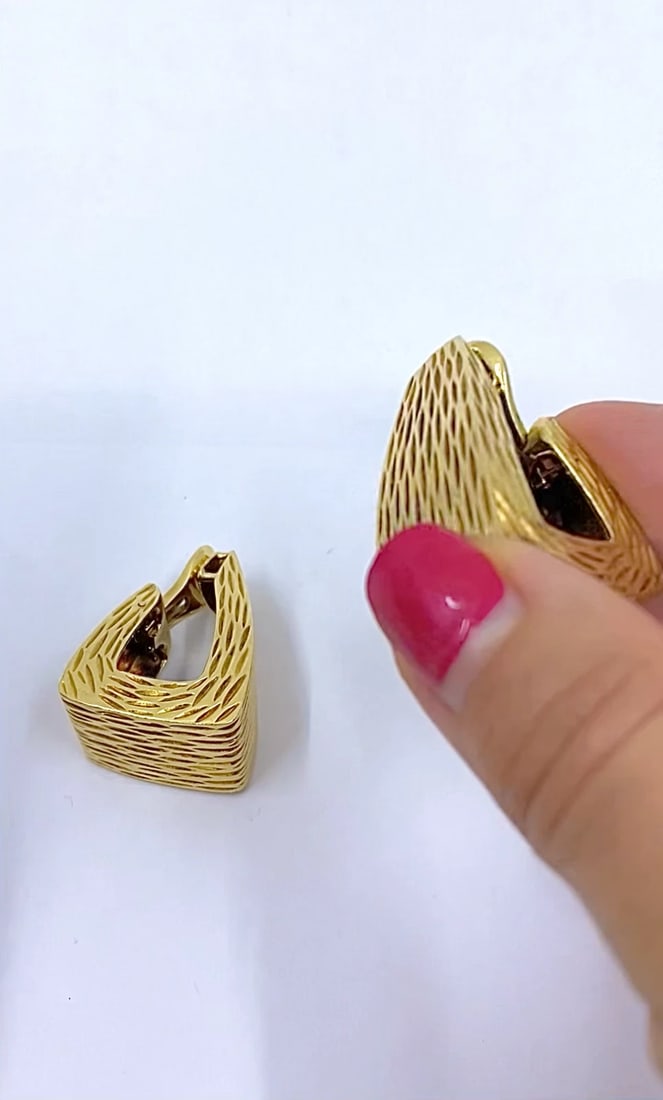 Wander France Modern 18k Gold Geometric Clip-On Earrings - 2