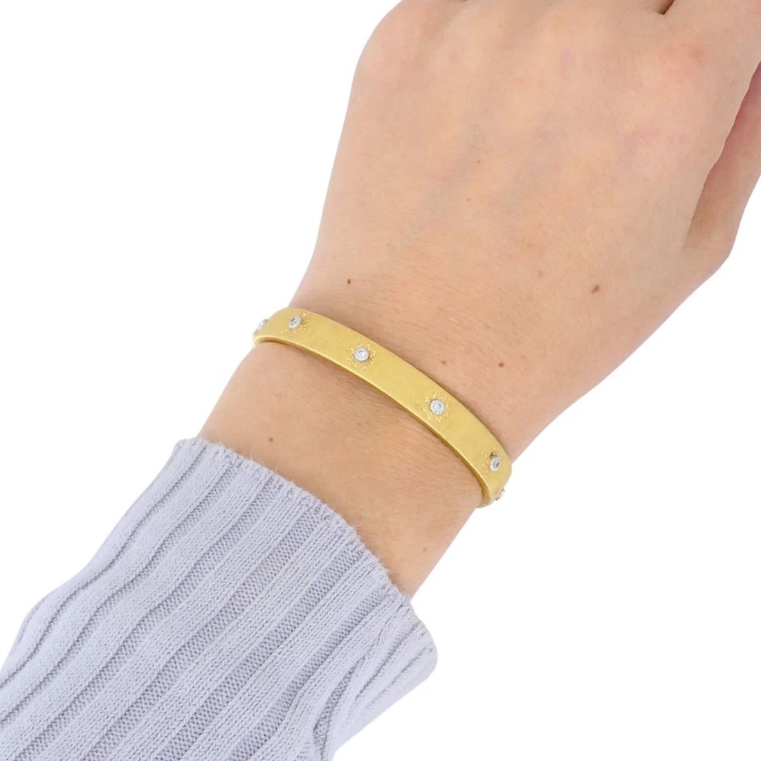 Vintage Buccellati 18k Gold Diamond Bangle Bracelet - 4
