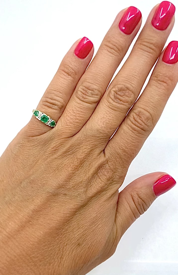 Vintage 9k Gold Emerald Diamond Three-Stone Ring - 2