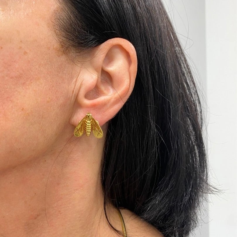 Chaumet 18k Gold Diamond Bee Earrings - 3