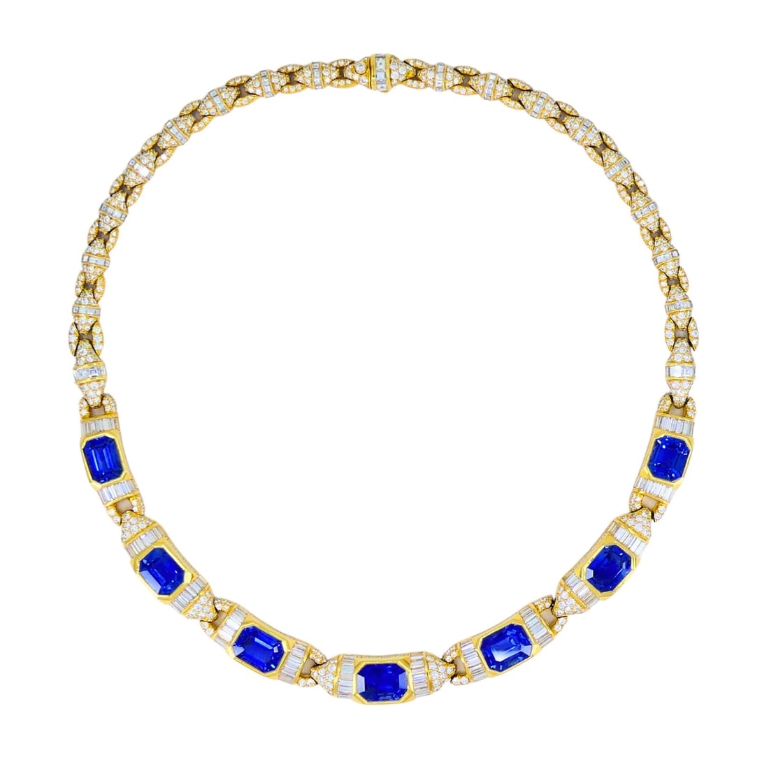 Bvlgari Bulgari 18k Gold NECKLACE Diamonds Sri Lanka Sapphire No Heat 39.77 Cts: Title: Bvlgari Bulgari 18k Gold NECKLACE Diamonds Sri Lanka Sapphire No Heat 39.77 Cts Description: AOO BLAR 18 karat Yellow old Sapphire Diamond Necklace A spectacular Bulgari 18k gold necklace, feat