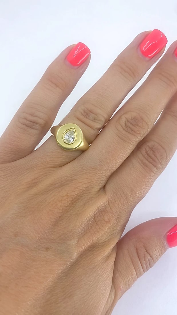 Jemma Wynne 18K Gold Pear-Cut Diamond Ring - 2