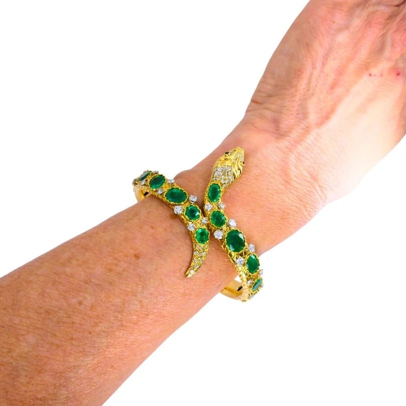 Vintage Snake Bangle BRACELET Gold Emerald Diamonds Estate Jewelry - 3