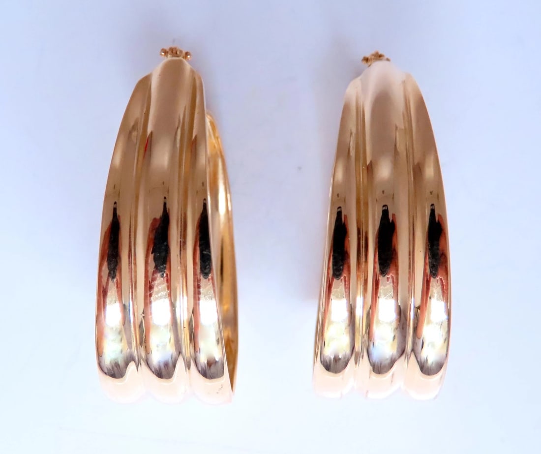 Wide High Shine Tributed Hoop Earrings 14kt Gold 12587**: Title:Wide High Shine Tributed Hoop Earrings 14kt Gold 12587** Description:Wide High Shine Tributed Hoop Earrings 14kt Gold 12587 $1,200.00 PRODUCT DESCRIPTION comfortable lever clip high shine hoop