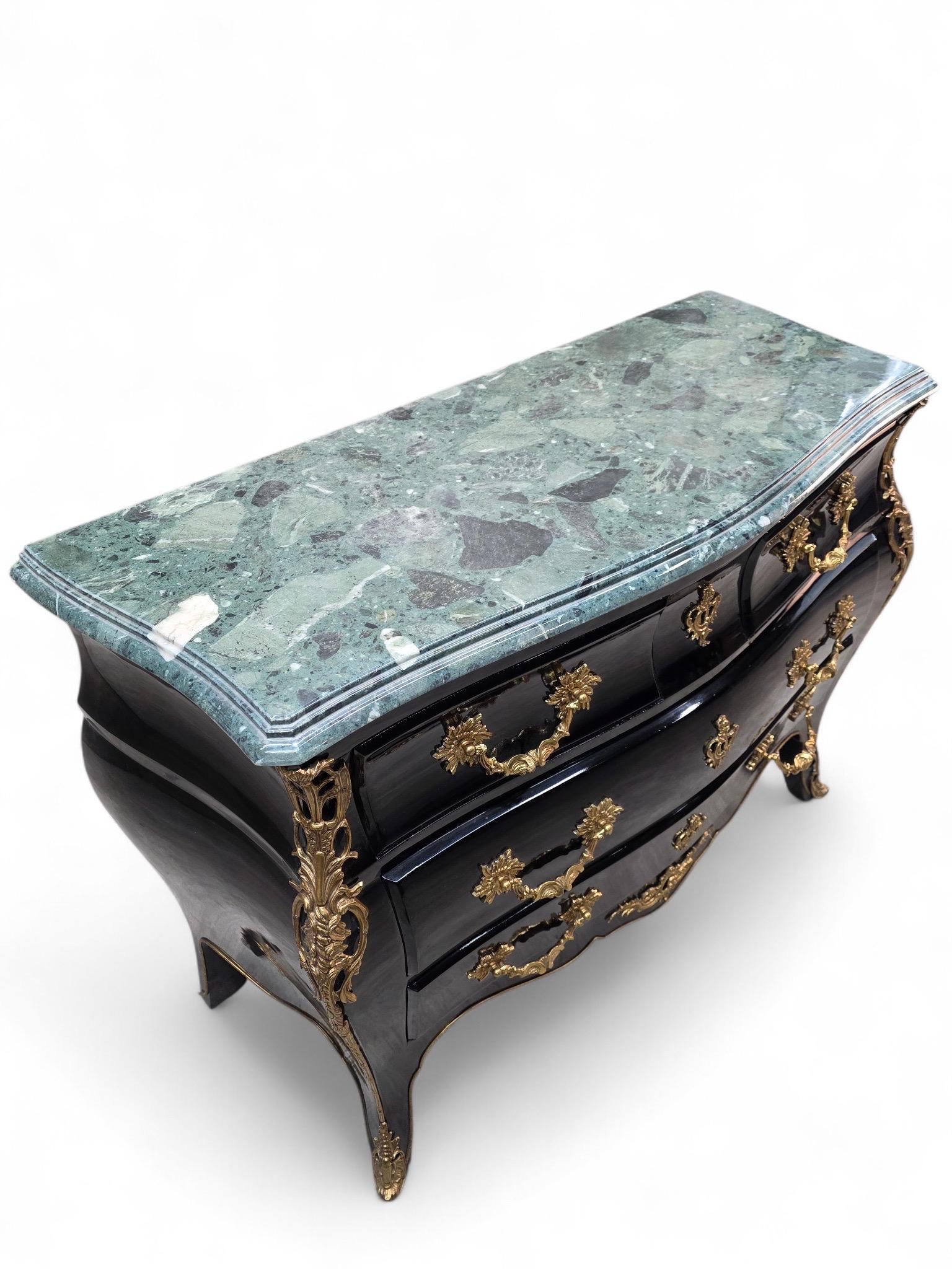 Vintage French Louis XV Style Black Lacquer Bombe Commode - 7