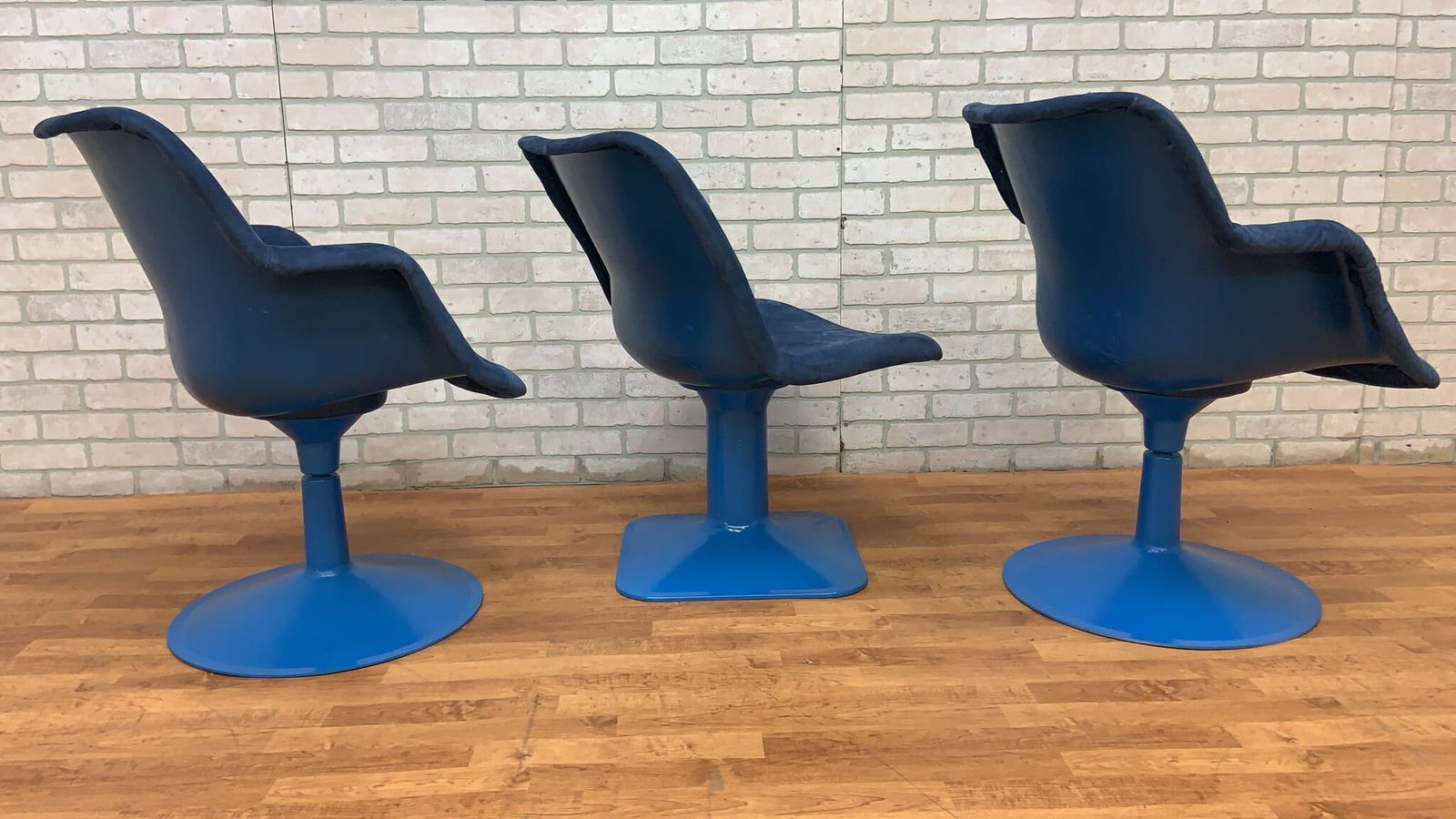 Mid Century Modern Blue Suede Swivel Chairs – Yrjö Kukkapuro, Set of 3 - 5