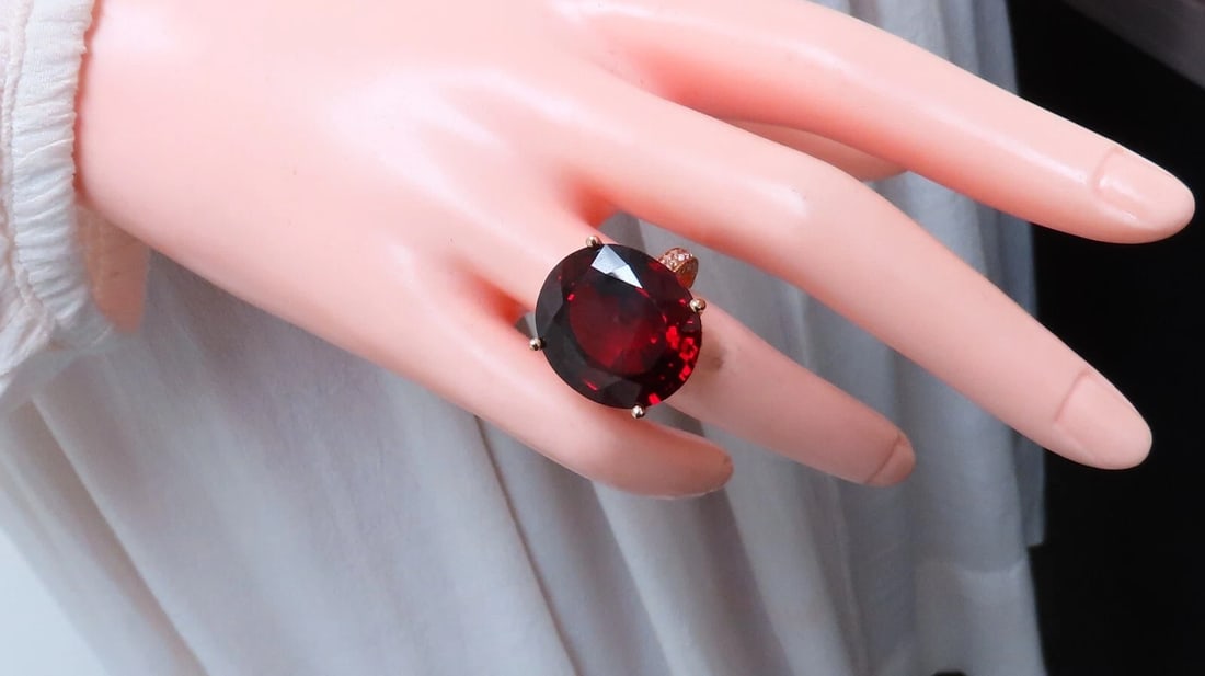 Natural 35.75 Carat Vivid Red Spessartite Diamond Ring 14kt - 5
