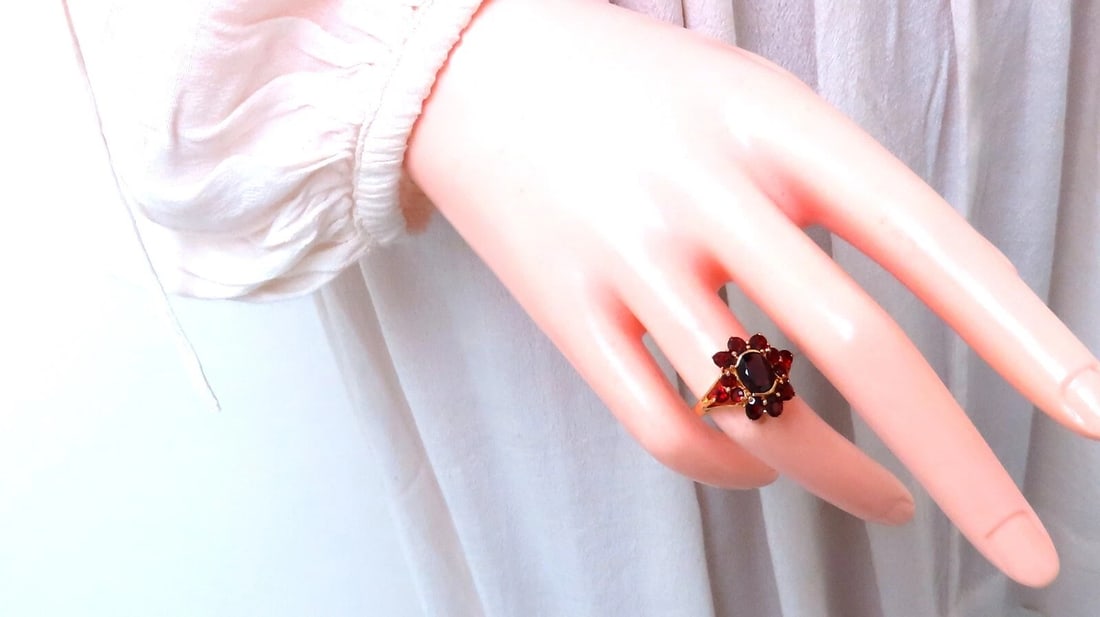 3ct Natural Garnet Cluster Ring 14kt Gold - 6