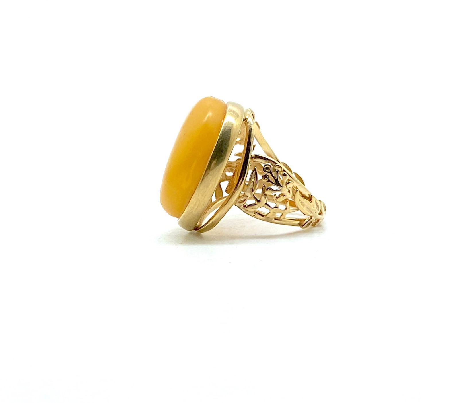 Unique and Amazing Amber Ring with Garnets - 6