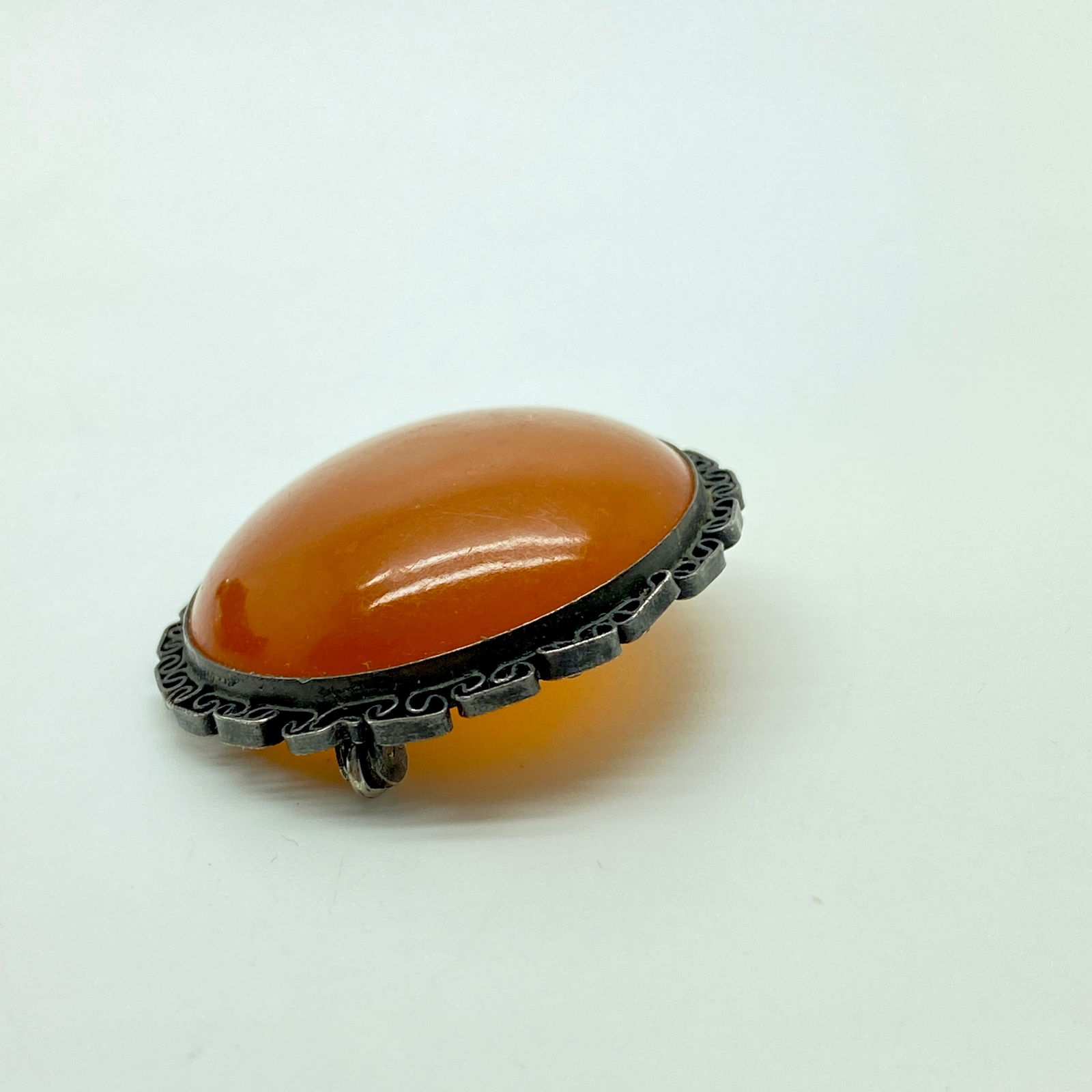 Alluring Vintage Amber Brooch - 2