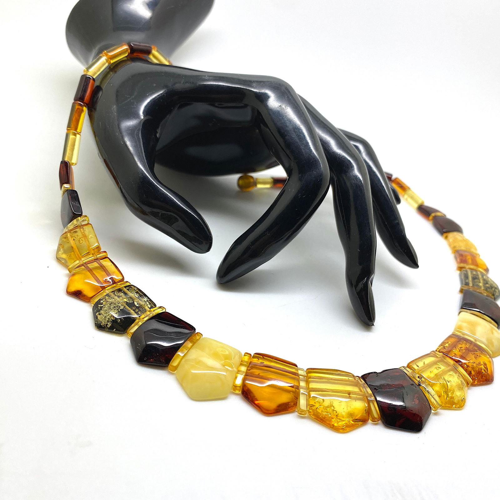 Extraordinary Amber Cleopatra necklace - 4